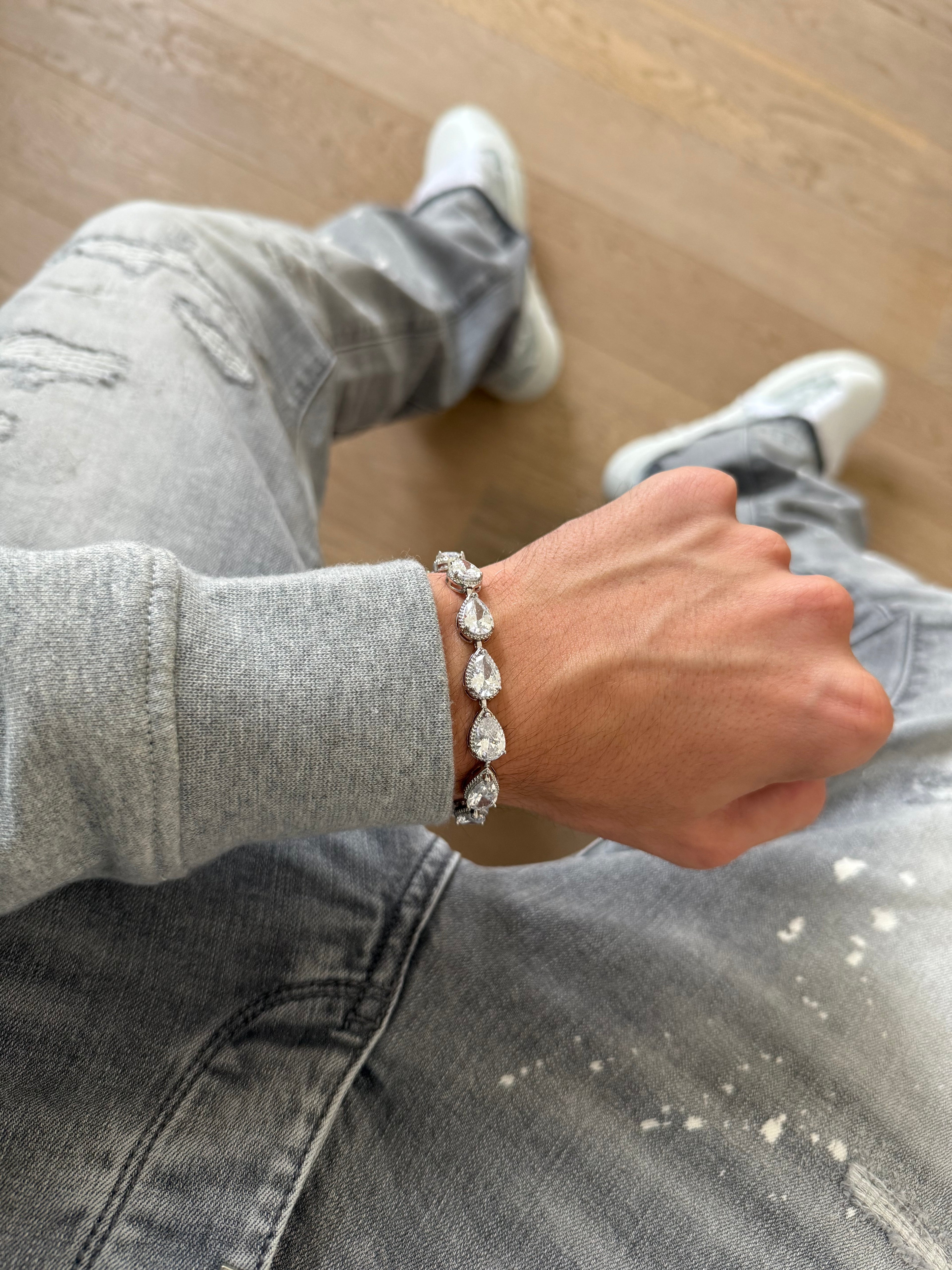 Teardrop bracelet