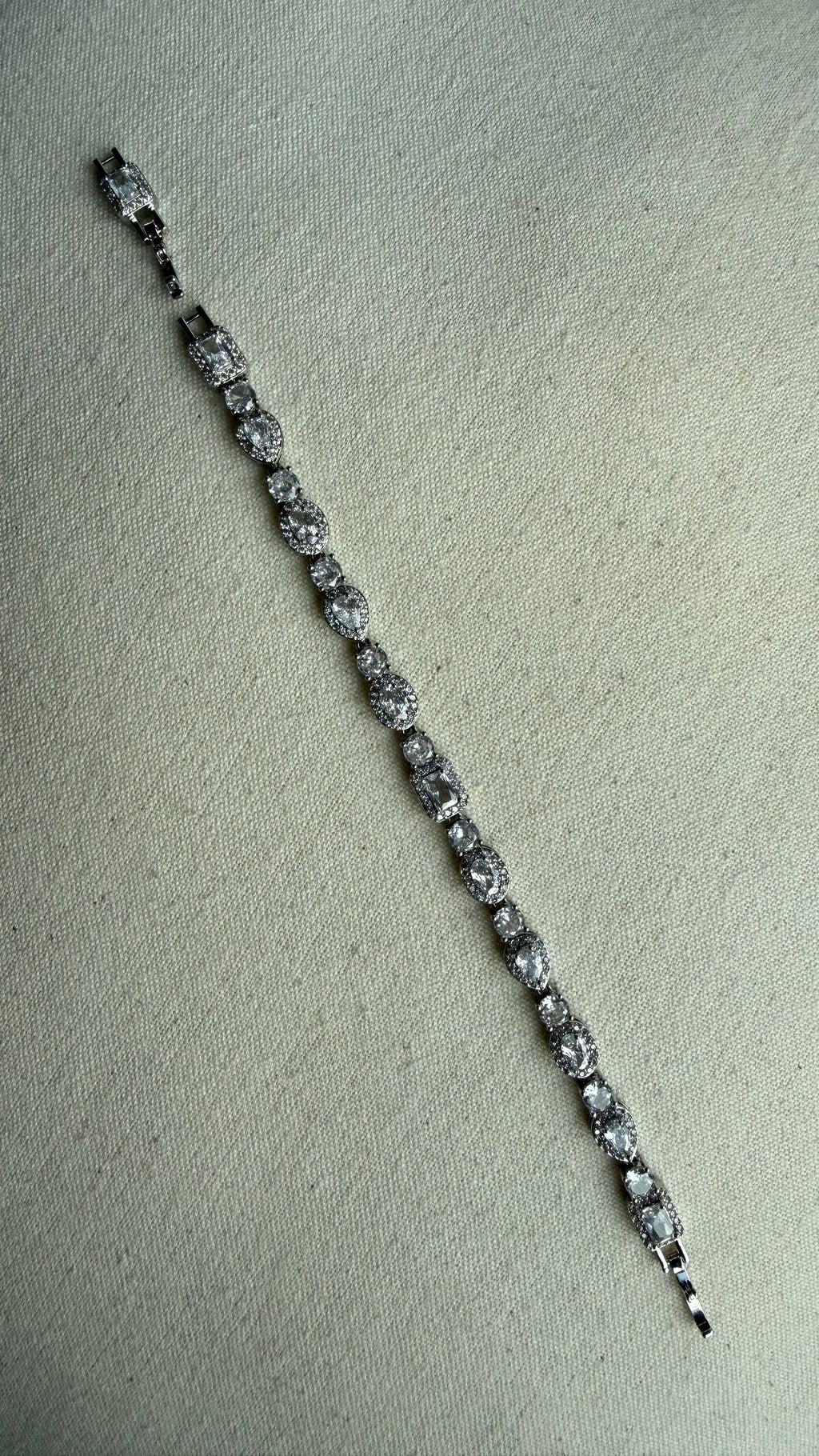 Multi-stone bracelet