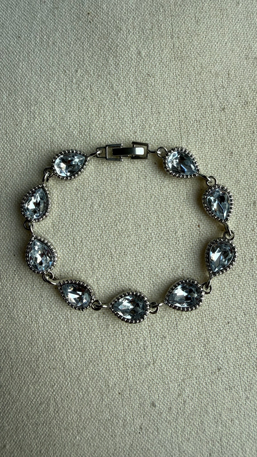Teardrop bracelet