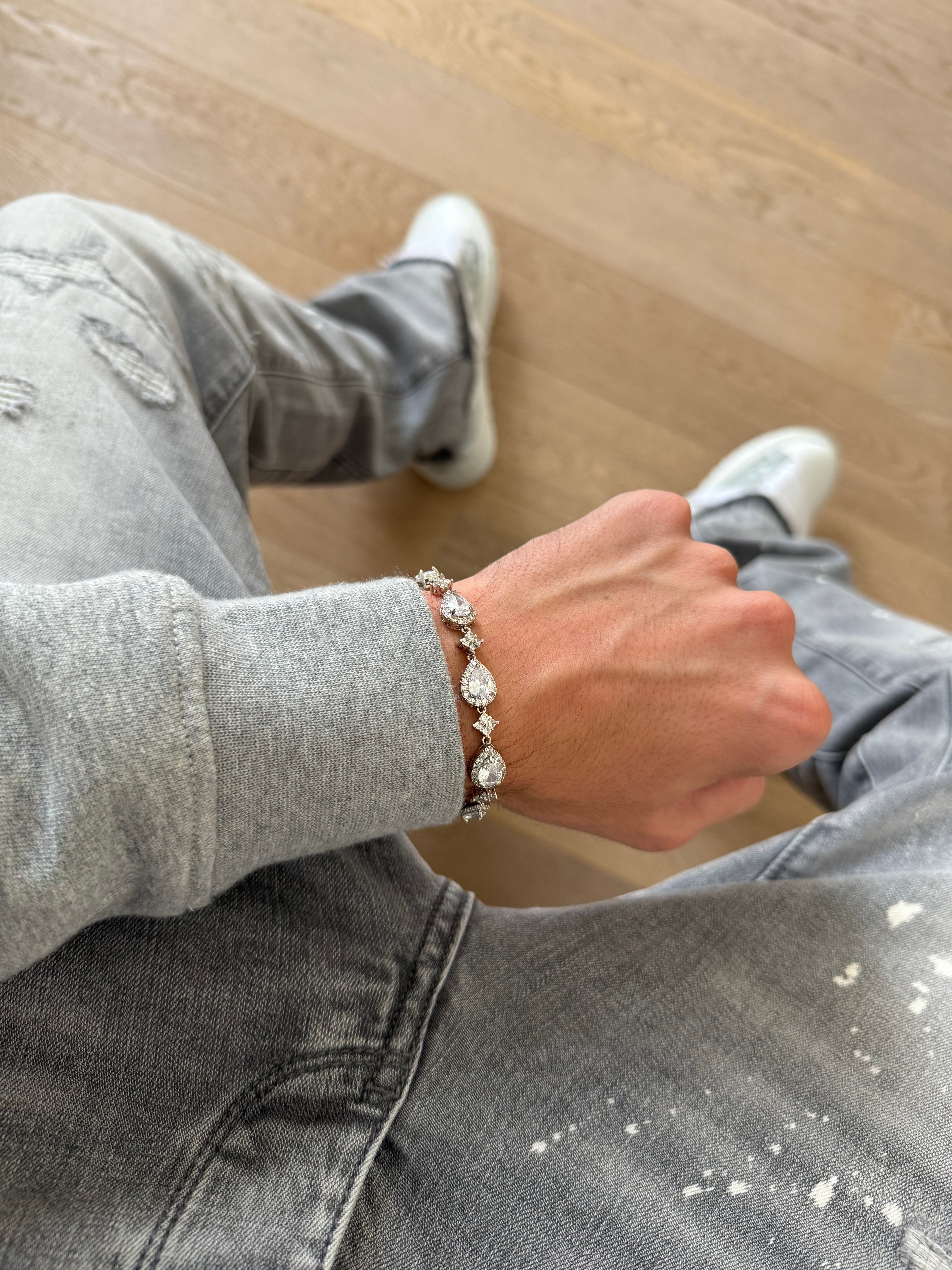 Droplet bracelet