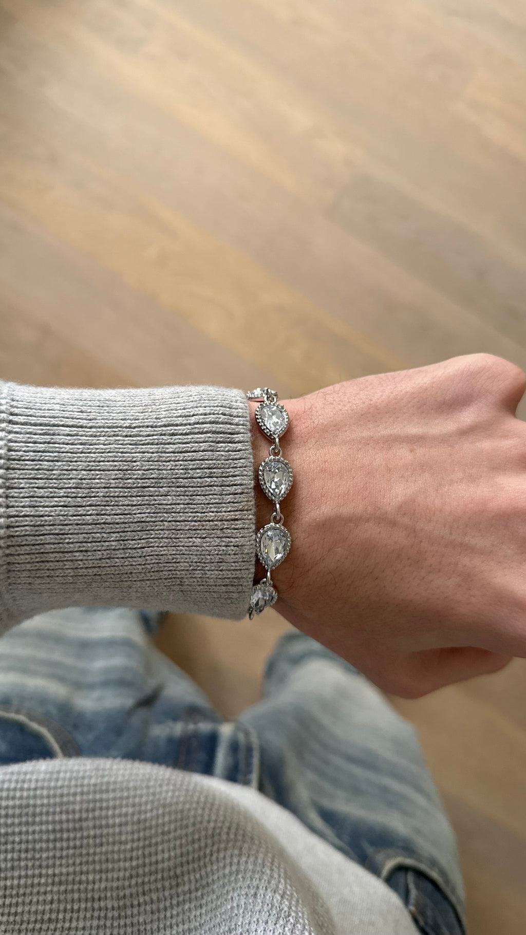 Teardrop bracelet